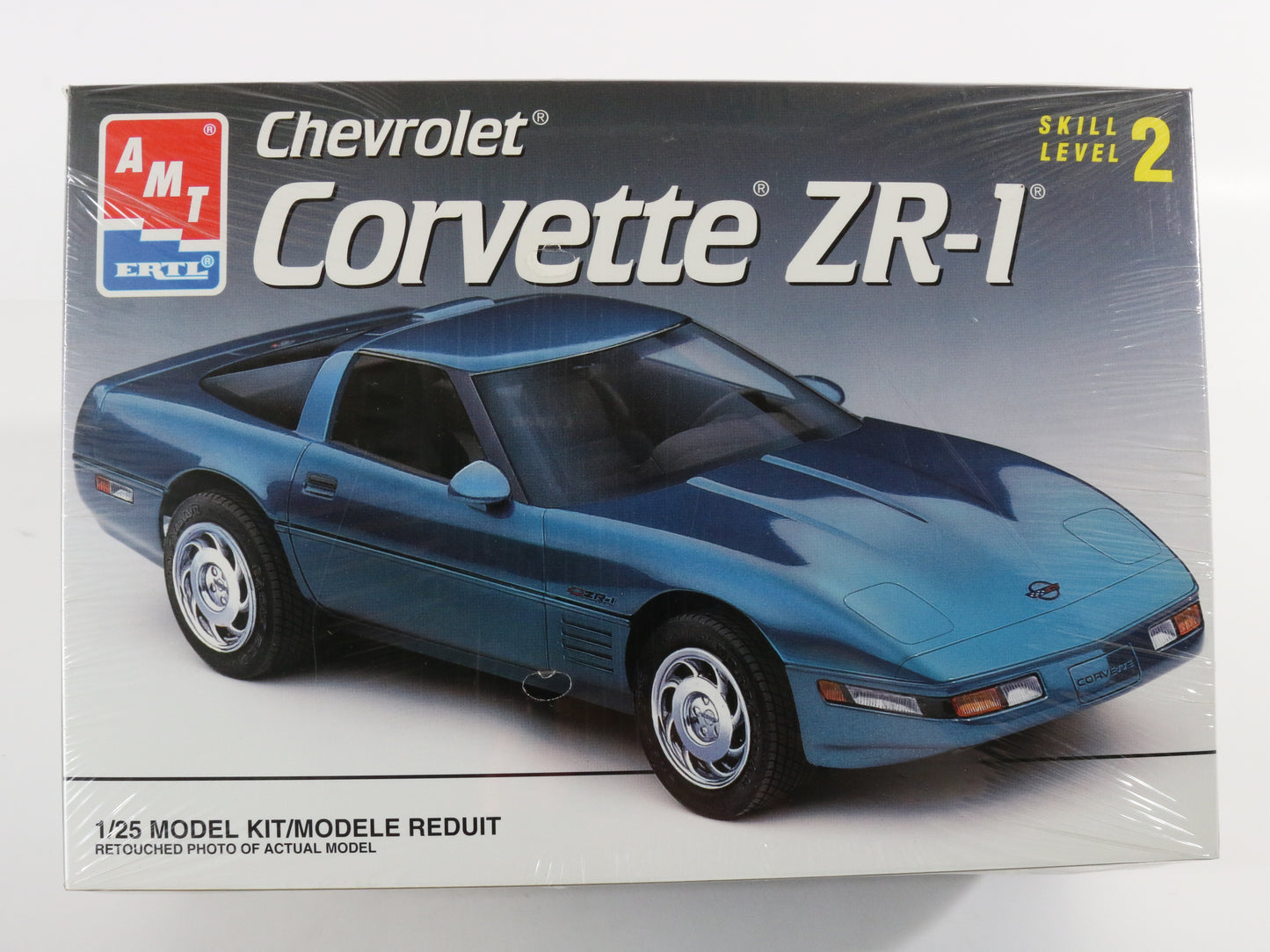 Chevrolet Corvette ZR-1 Plastic Model Car Kit AMT ERTL 1:25 8609