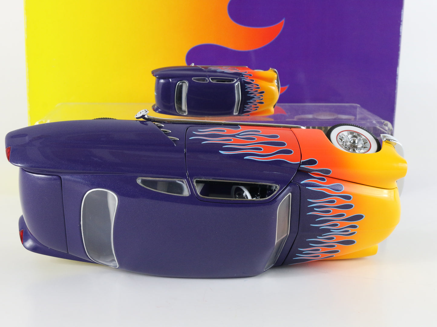 1949 Mercury Purple & Flames Hot Wheels Legends 1:24 1:64 Set Of 2 B8770