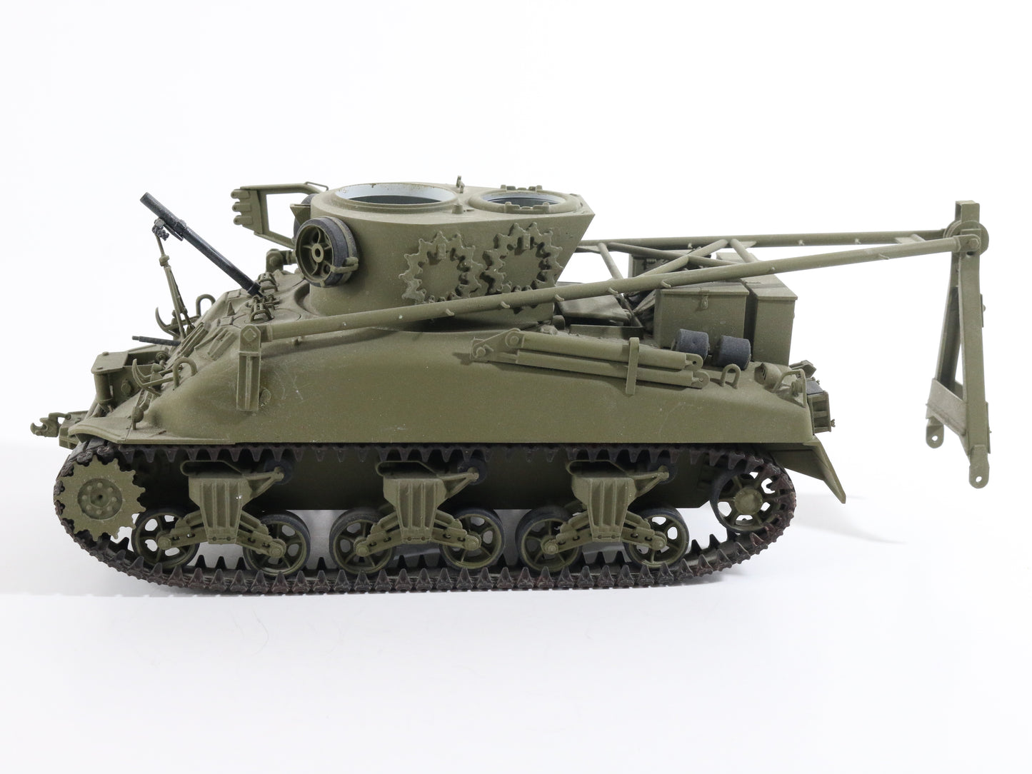 1:35 M32b1 Armored Recovery Vehicle Model