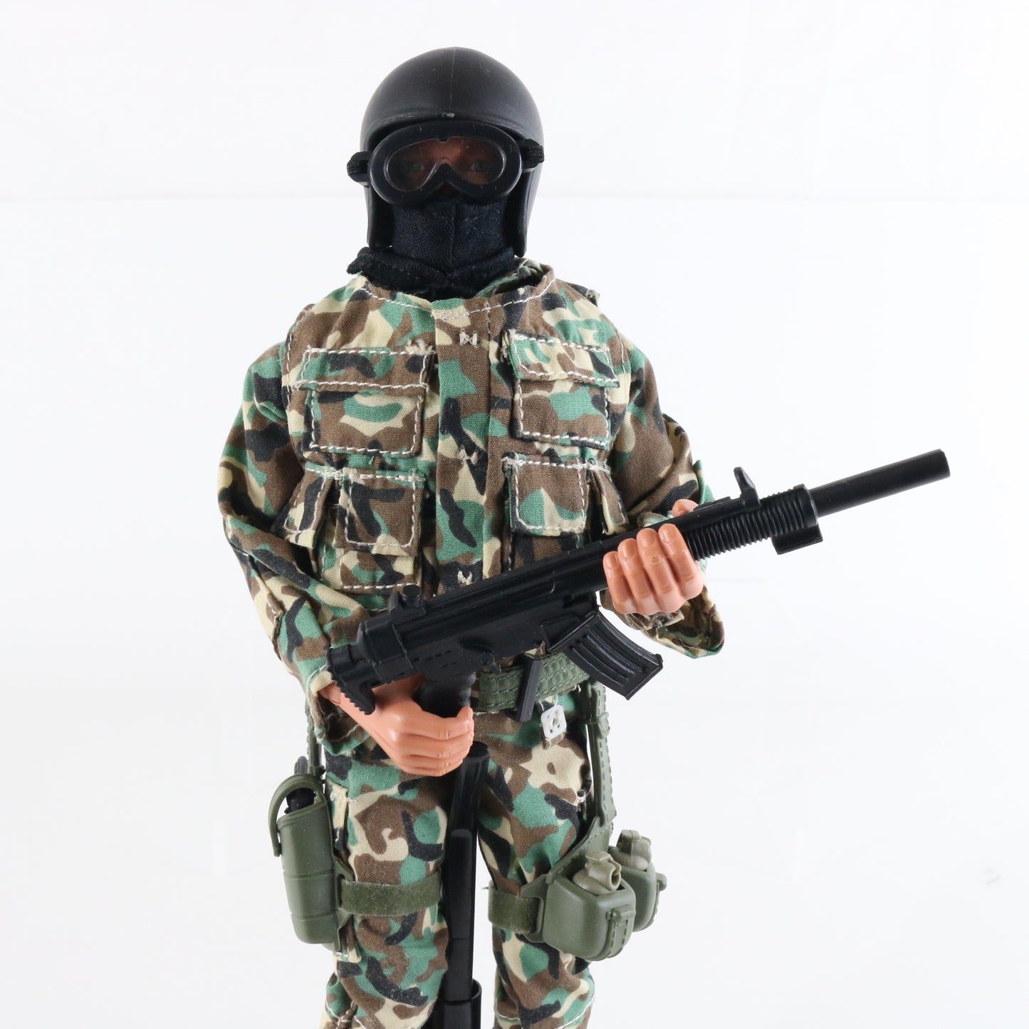 Modern Camouflage Soldier with Submachine Gun GI Joe Figure