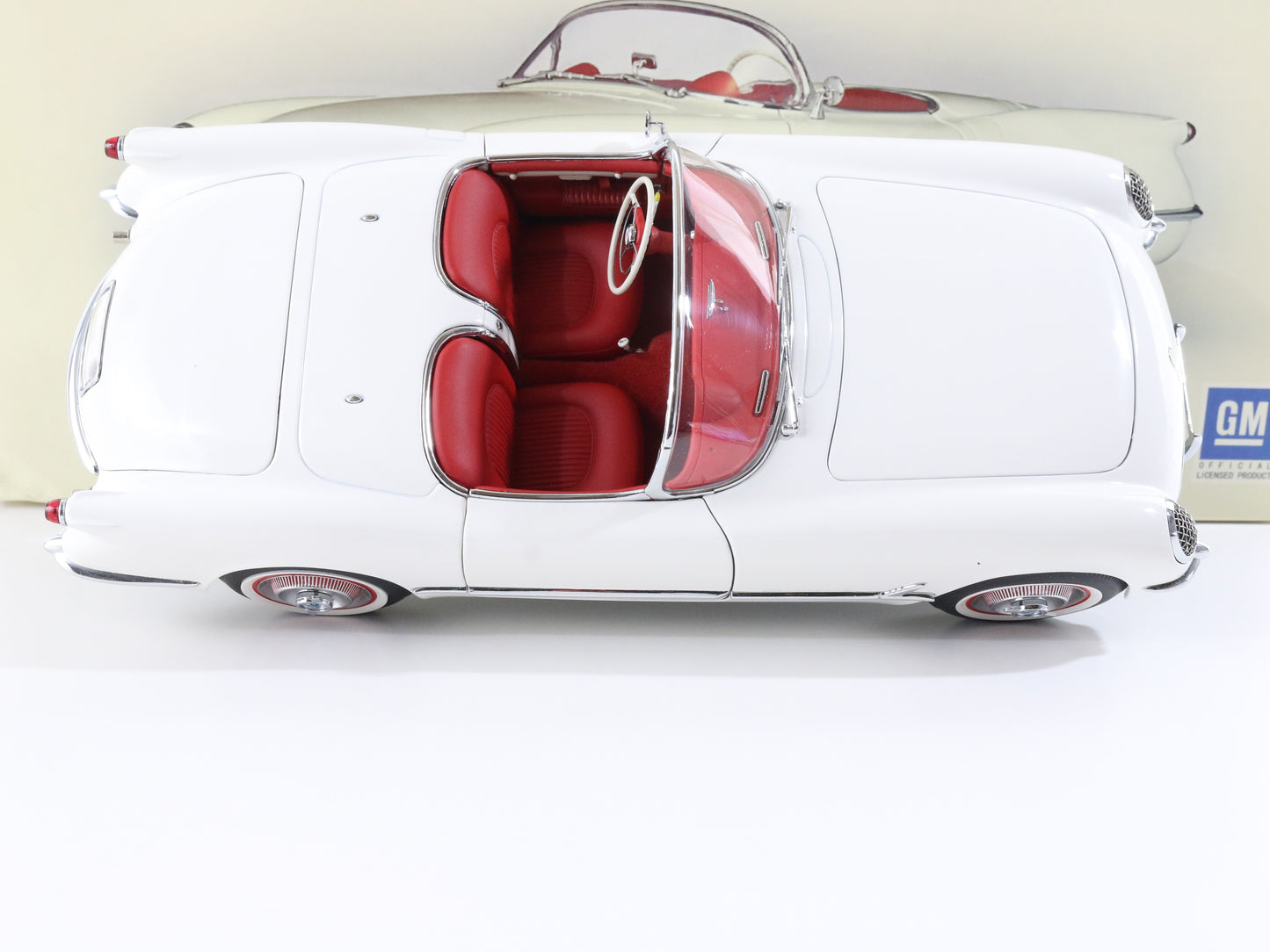 1953 Chevrolet Chevy Corvette Polo White Autoart Millennium 1:18 Model Car 71081