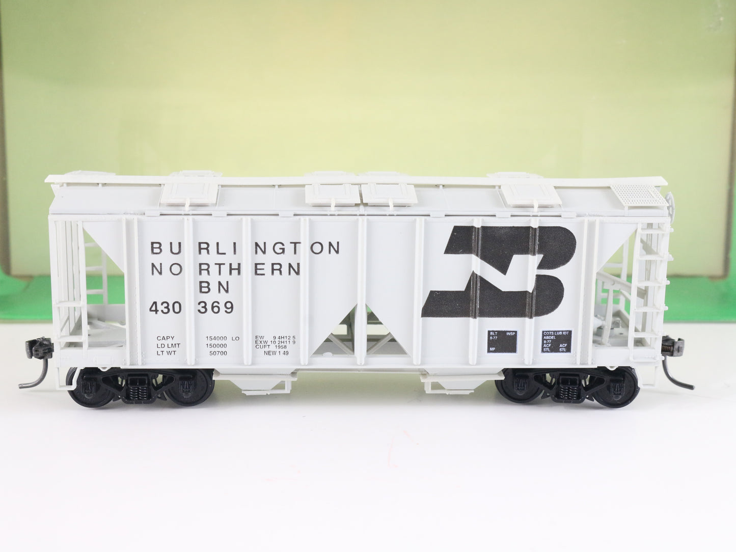 Burlington Northern BN 430369 ACF 70t 2 Bay Covered Hopper Bowser HO BUILT 55644