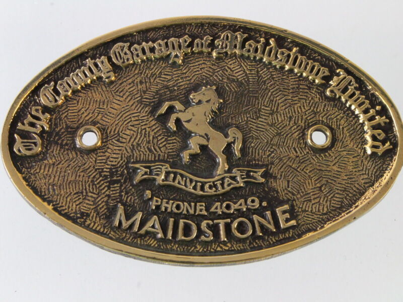 The County Garage of Maidstone Limited 3.25" Metal Medallion Vintage Car Garage