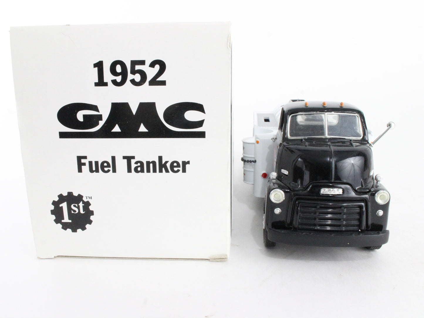 1952 GMC Fuel Tanker Kendall GT-1 Racing Oil First Gear 1:34 Model 28-1083