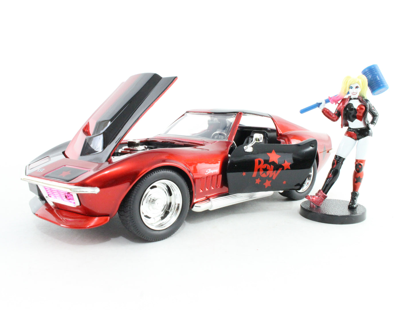 Harley Quinn Figure w/ 1969 Chevy Corvette Stingray Jada 1:24 Scale Model 31196