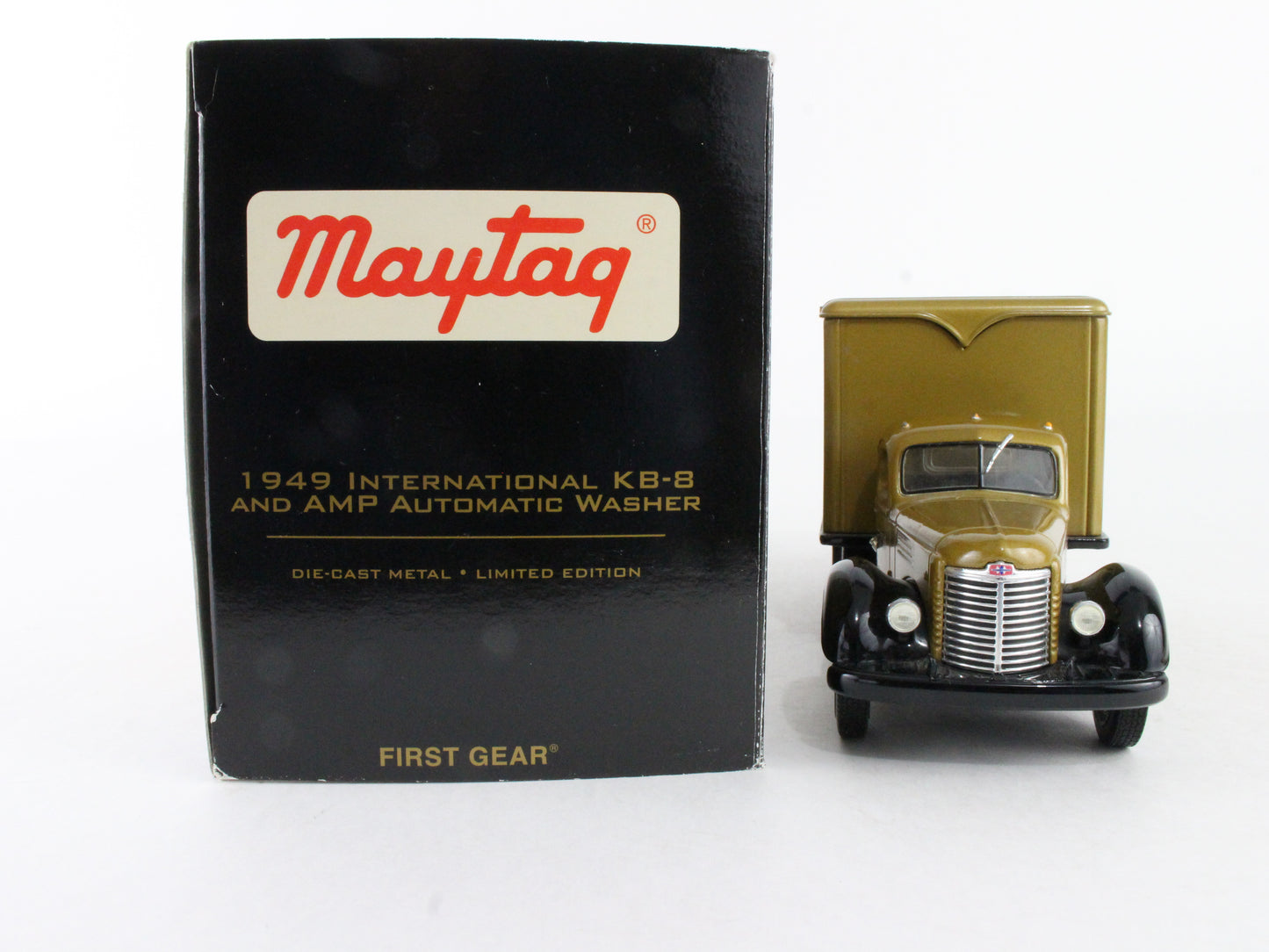 1949 International KB-8 Maytag First Gear Scale Model 19-2432LE