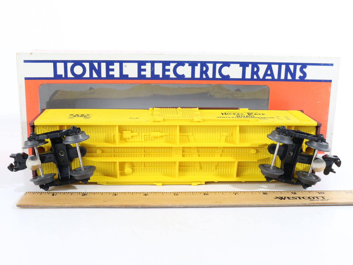 Lionel O 6-5722 Nickel Plate Road Garx Ventilated Woodside Reefer Car