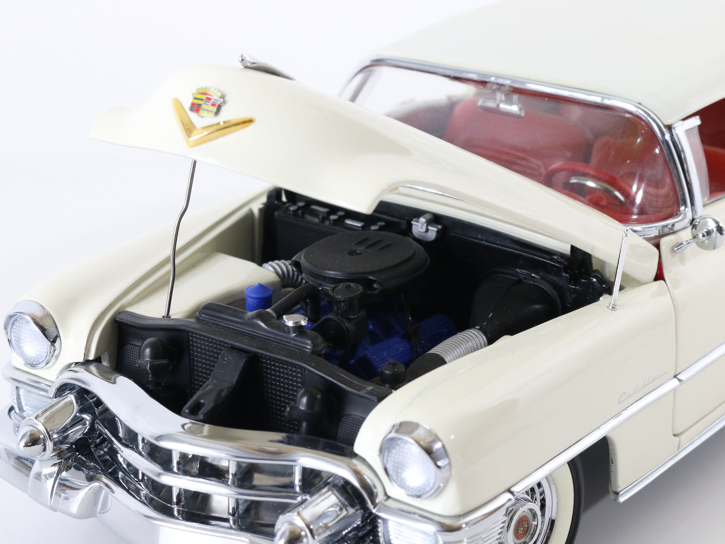 1953 Cadillac Eldorado Cream Color White Danbury Mint 1:16 W/ Stand, Box