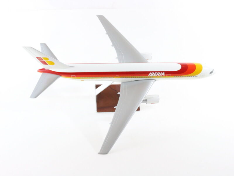 Boeing 777? Iberia 20+" Wood Built W/ Stand Vintage PACMIN 1/100 Desk Model