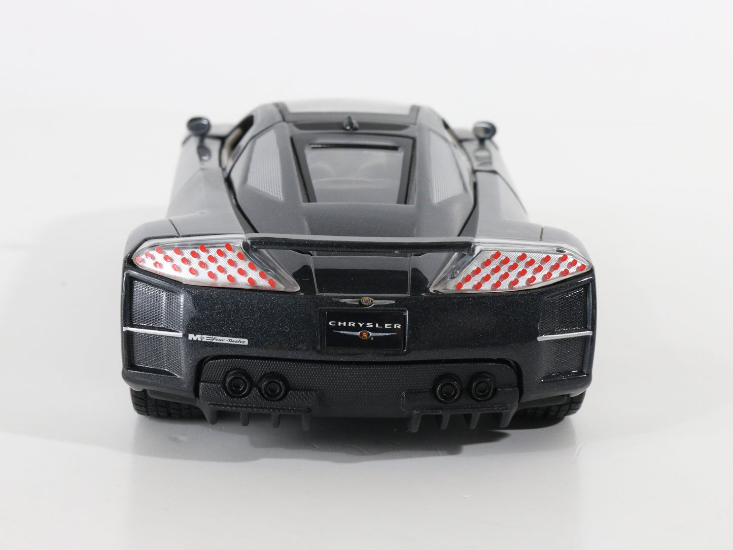 Chrysler ME Four Twelve Dark Gray Maisto 1:24 Model Car