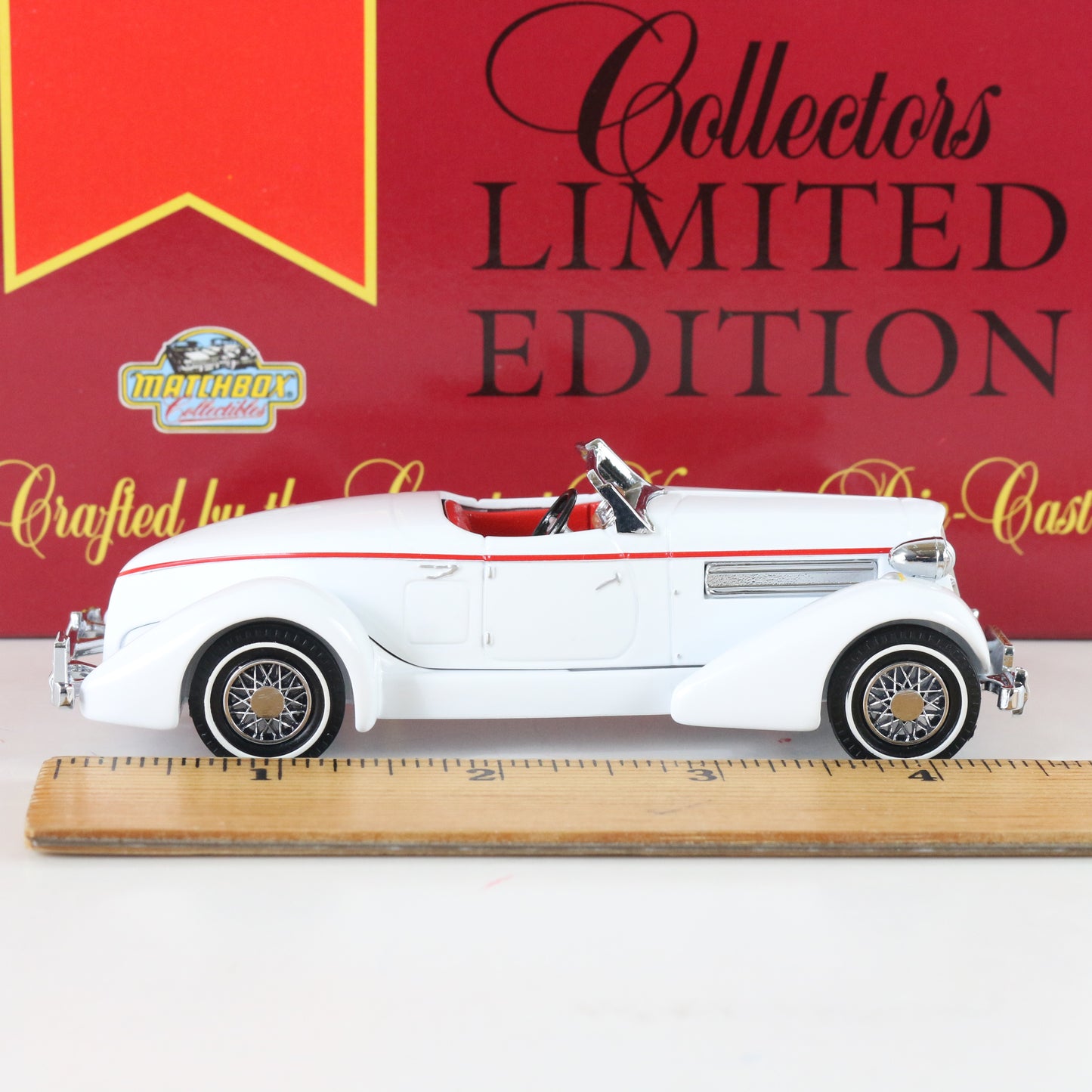 1935 Auburn 851 Supercharged Speedster Le Dinky Matchbox 1:43 Dym38179