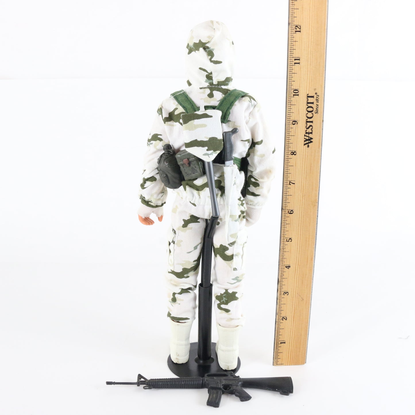 Modern Era Snow Camo Soldier W/ Accessories & Rifle 12" Action Figure Mac