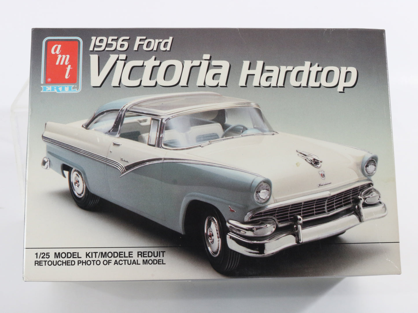 1956 Ford Victoria Hardtop Plastic Model Car Kit AMT ERTL 1:25 6547