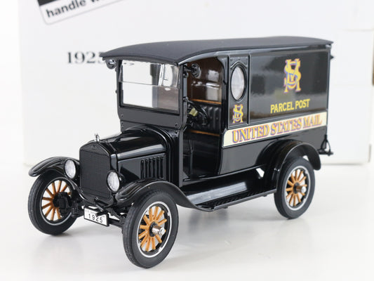 1925 US Mail Truck Parcel Post Danbury Mint Model with Parcels