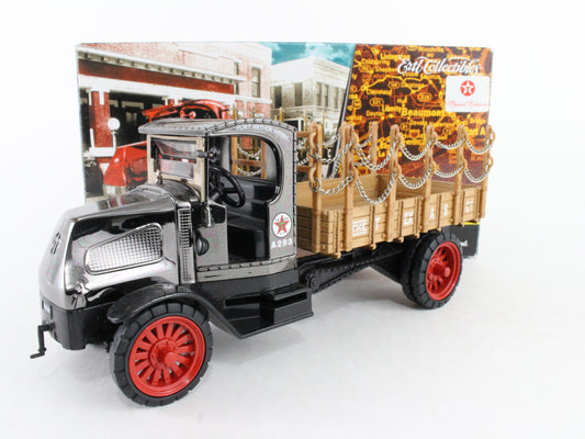 1918 Mack AC Bulldog Flatbed Truck Texaco ERTL 1:32 Scale Model 20432p