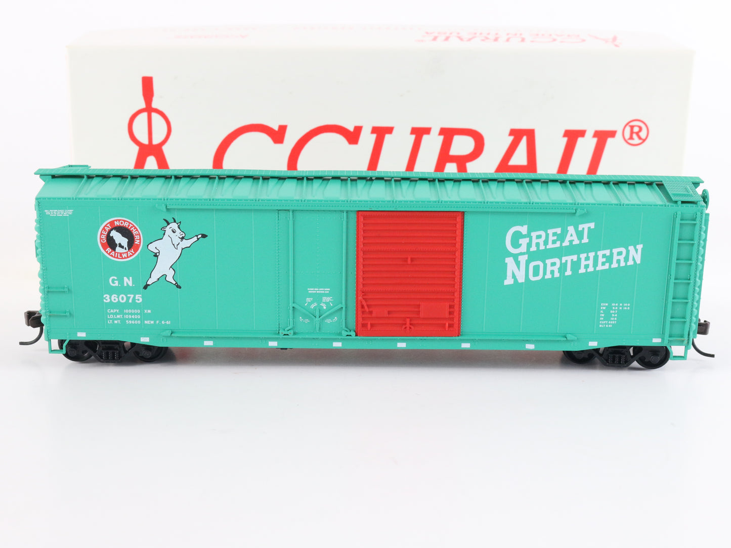 Great Northern Combo Door Boxcar ACCurail HO