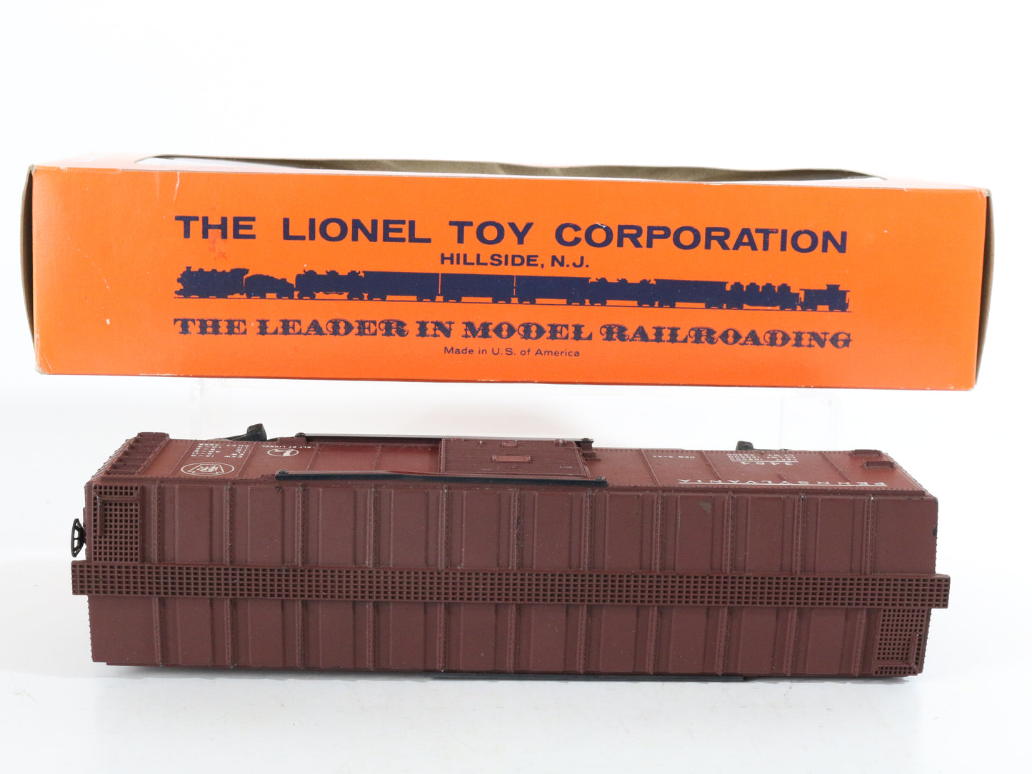 Lionel O Postwar 3484 Pennsylvania PRR Operating Single Door Boxcar