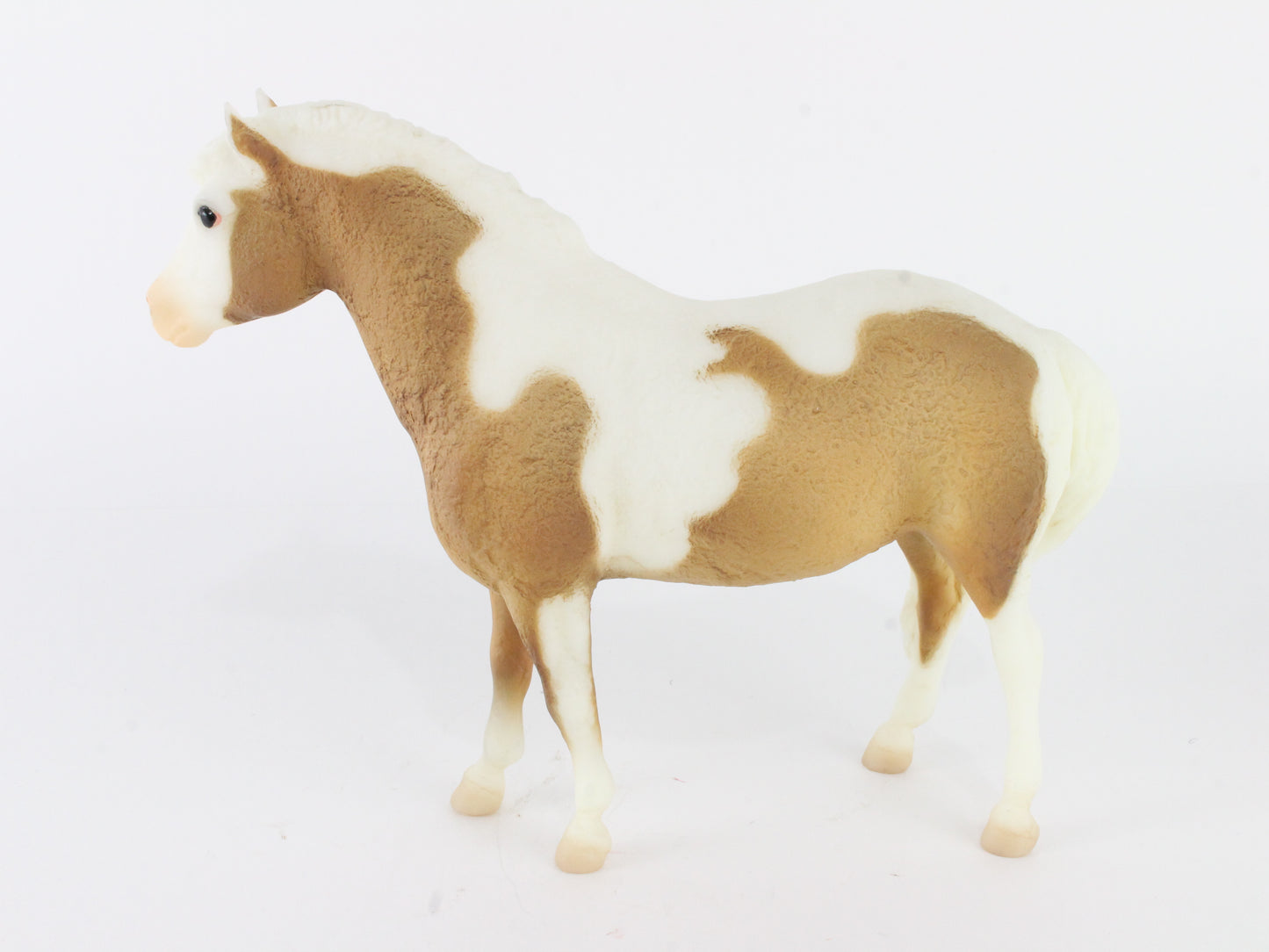 Misty Of Chincoteague Matte Palomino Tobiano Breyer #1157 2013 Traditional Size