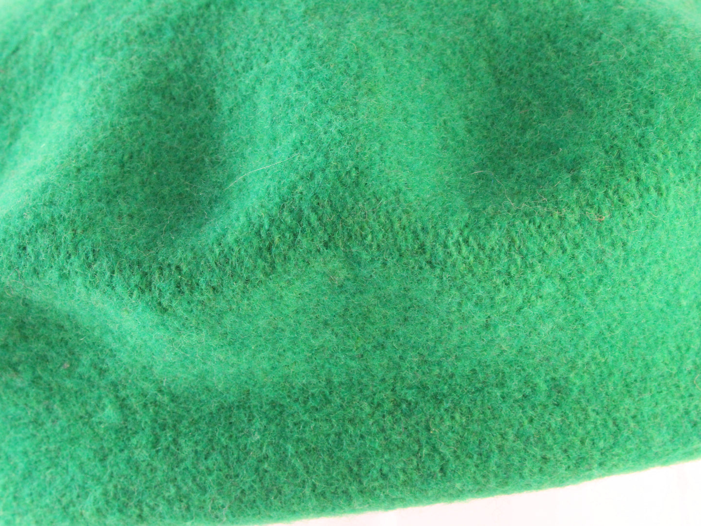 Ladies Boutique Elegant Green Wool Felt Beret One Size Czechoslovakia