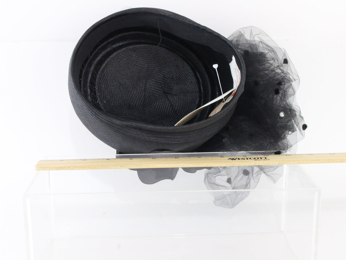 Chapeau Creations Ladies Boutique Black Straw Like Hat W/ Flowers 6 3/4 54cm