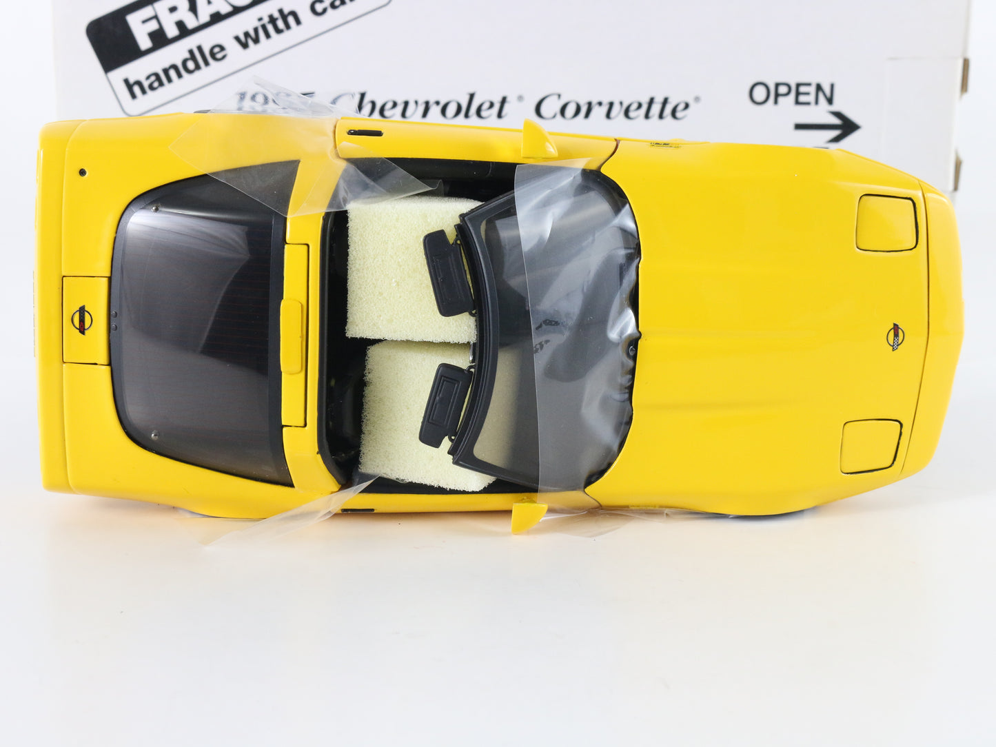 1995 Chevrolet Corvette ZR-1 Yellow Danbury Mint 1:24 Model Car