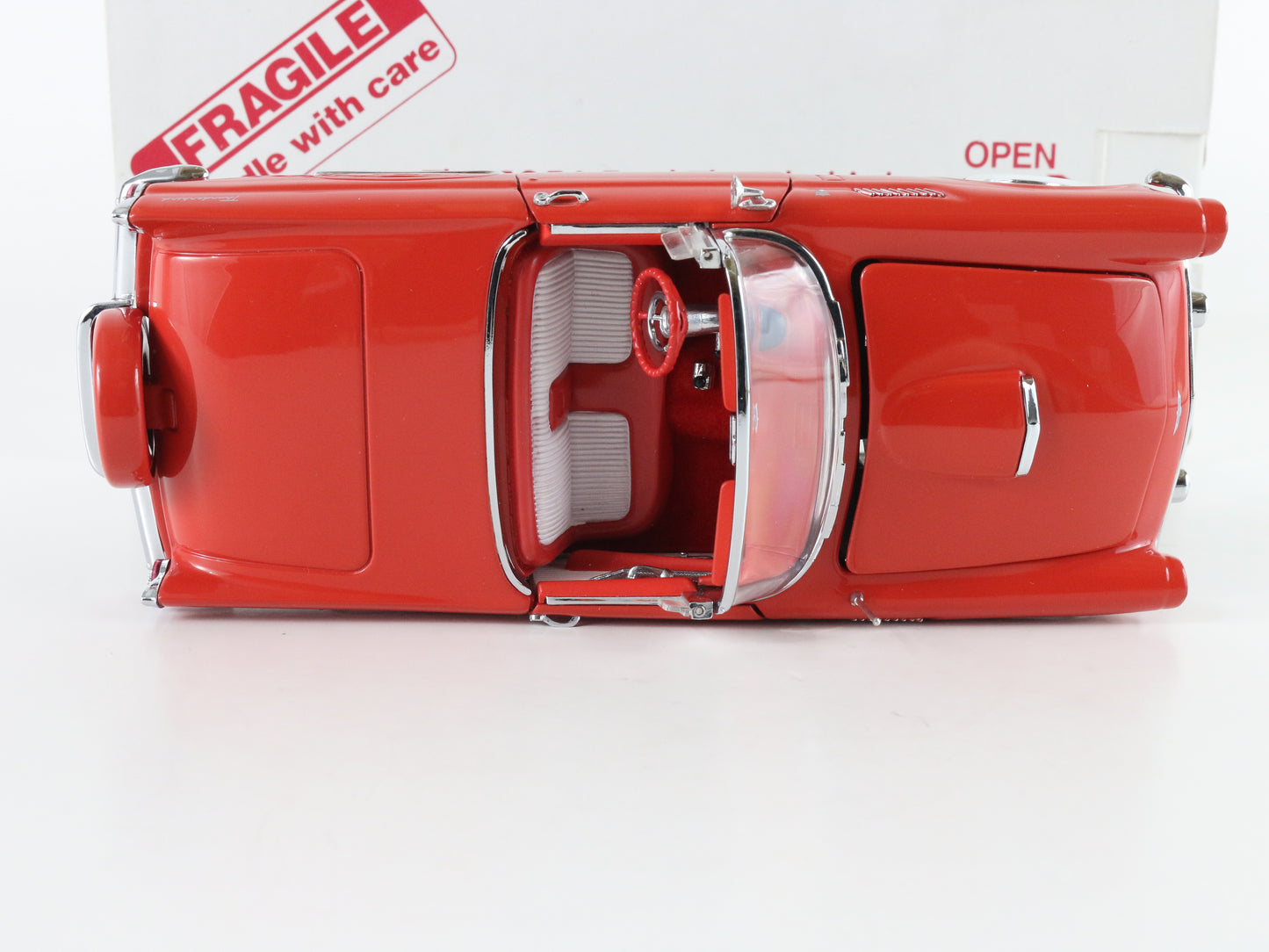 1956 Ford Thunderbird Convertible Red Danbury Mint 1:24 Model Car