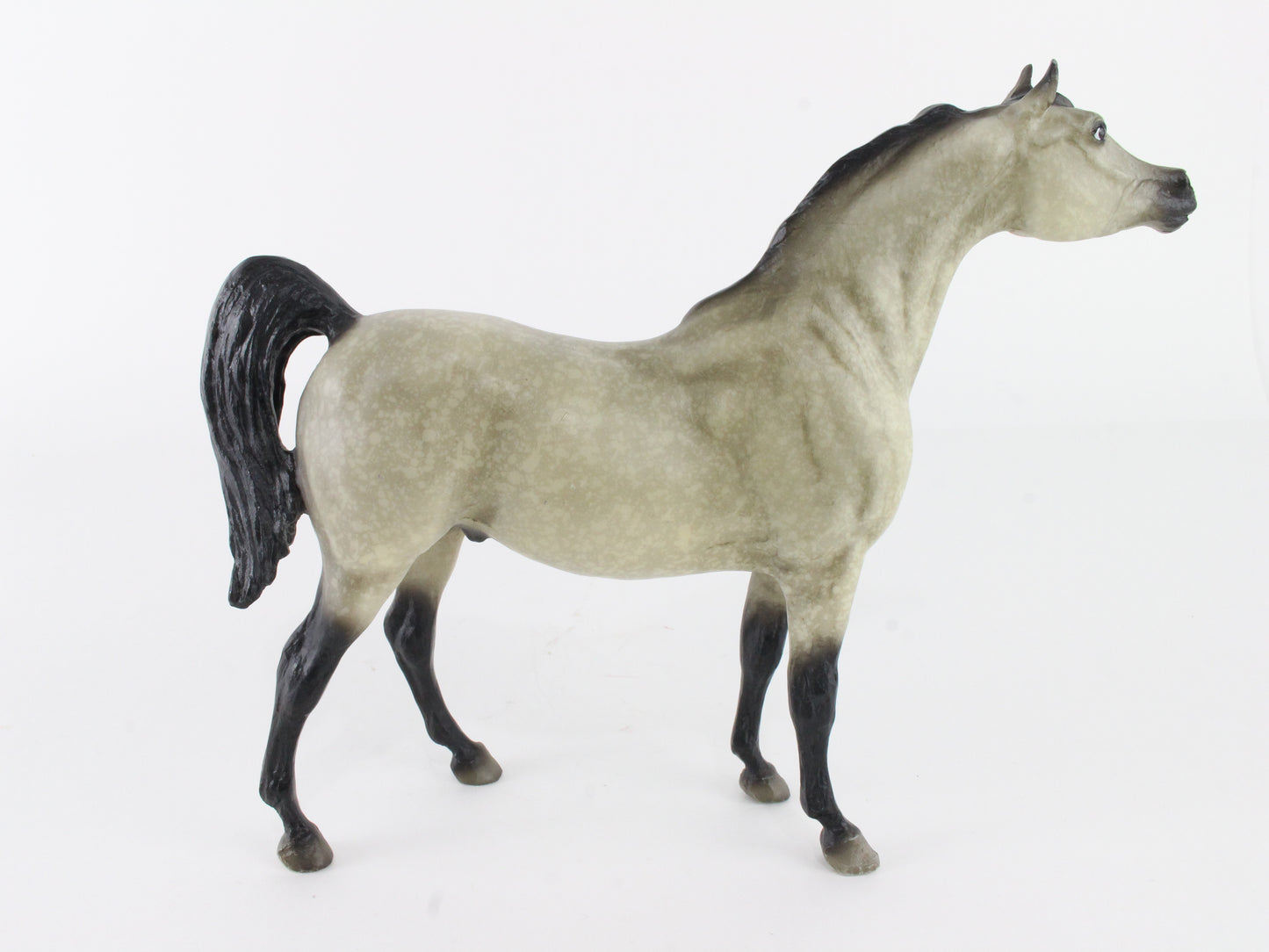 Dappled Grey Arabian Breyer #667 Classic Size Model Horse