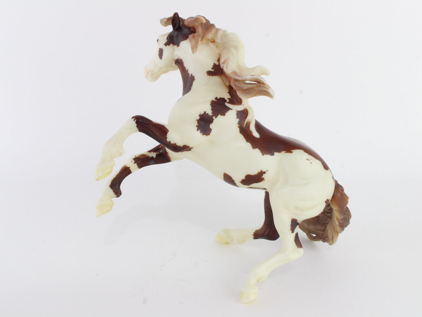 Isadora Cruce Chestnut Medicine Hat Pinto Breyer #1151 Traditional Size