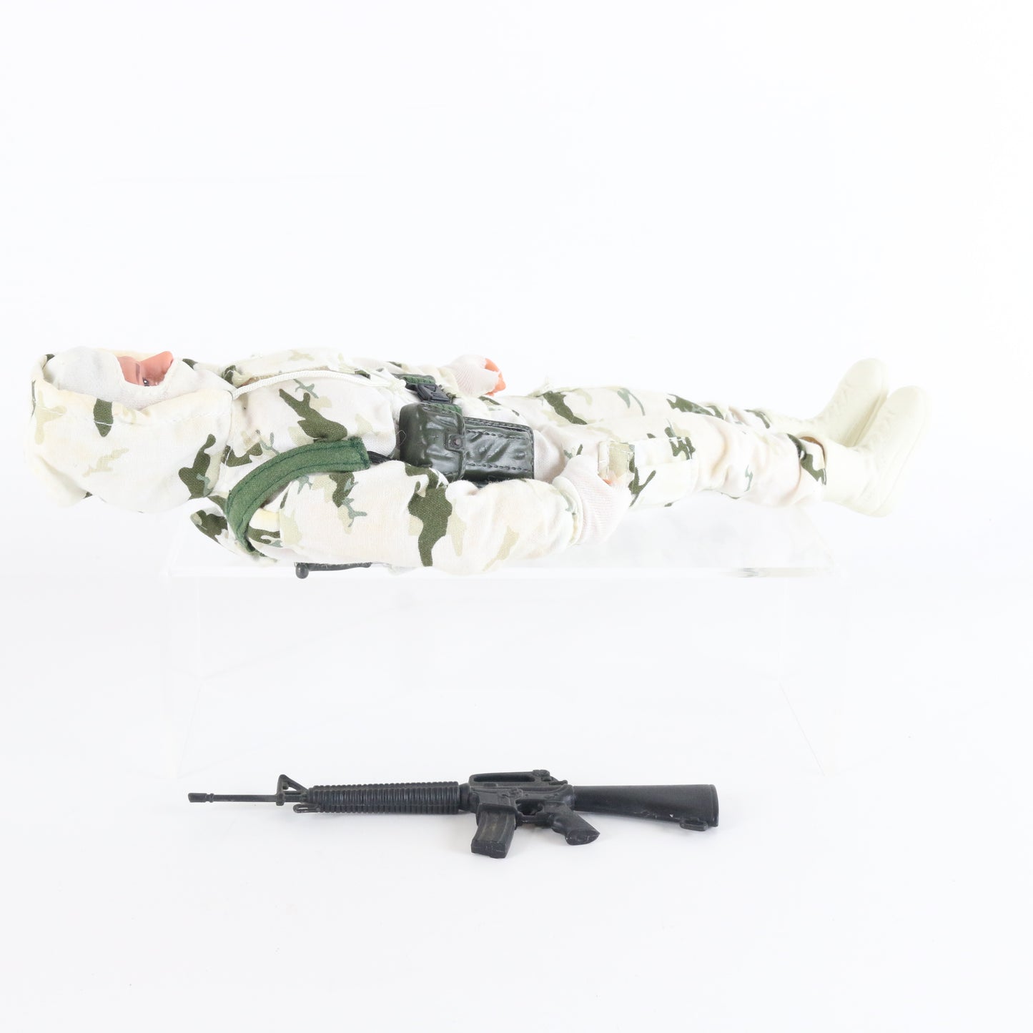 Modern Era Snow Camo Soldier W/ Accessories & Rifle 12" Action Figure Mac