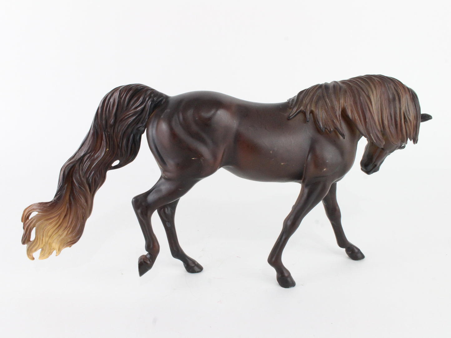 Sara Moniet Liver Chestnut Arabian Mare Breyer #1720 2014 Traditional Size