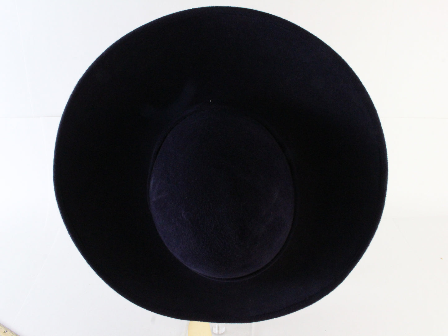 Jack Mcconnell New York Ladies Navy Blue Felt Hat W/ Feathers 6 7/8 55cm