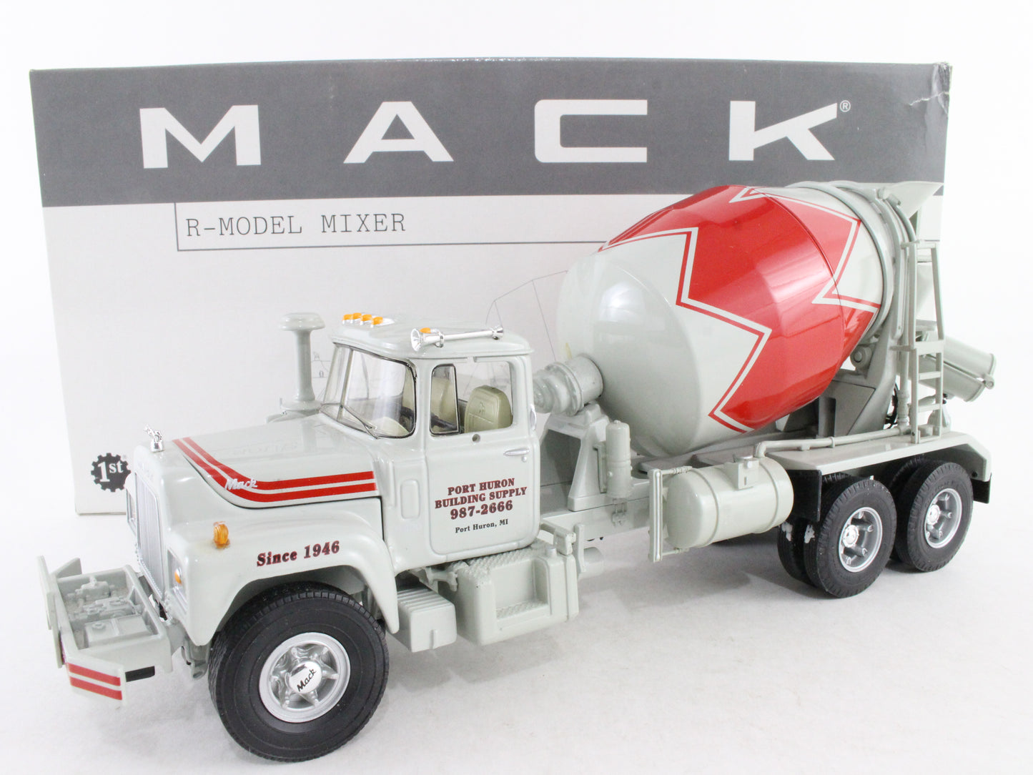 Mack R-Model Mixer Port Huron First Gear 1:34 Scale Model 19-2652