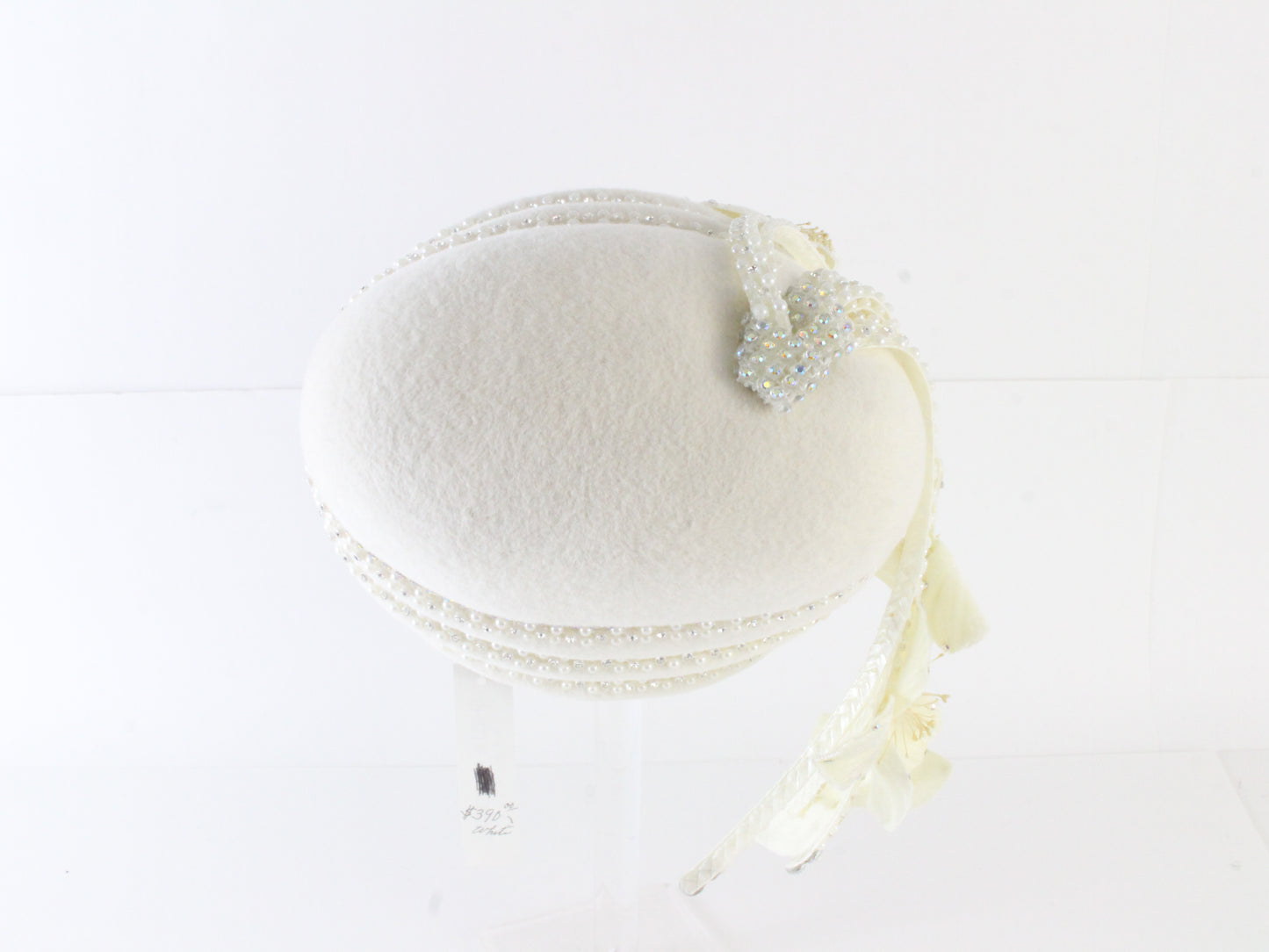 Shellie Mcdowell New York Ladies White Felt Boutique Hat W/ Rhinestones 7 56cm