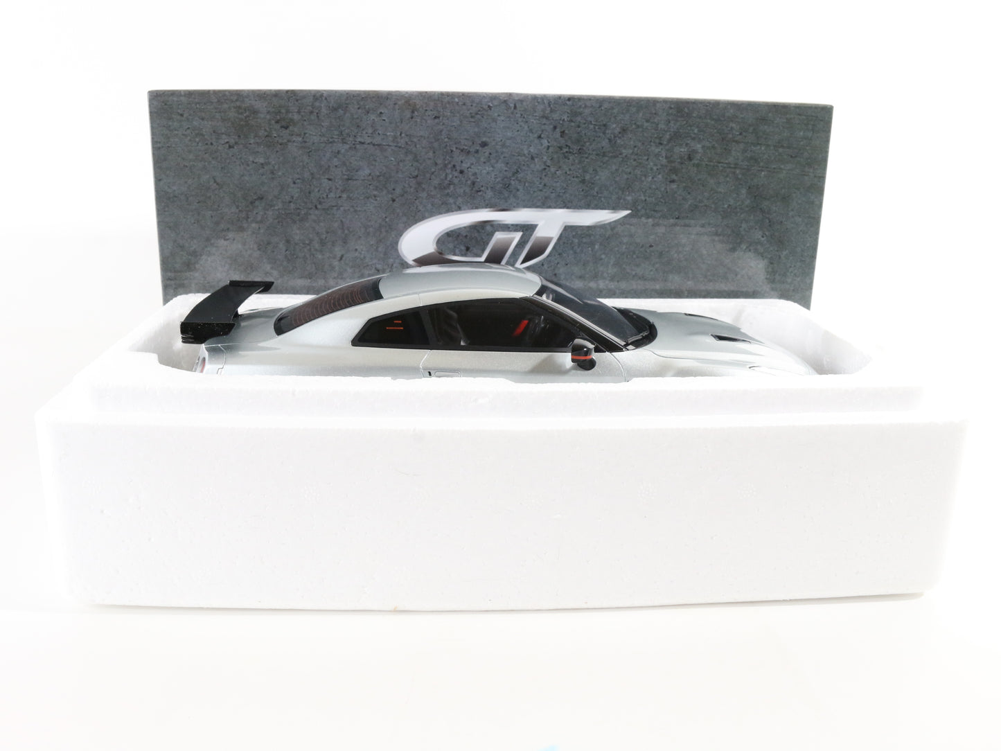 Nissan GT-R R35 NISMO Silver GT Spirit 1:18 Model Car