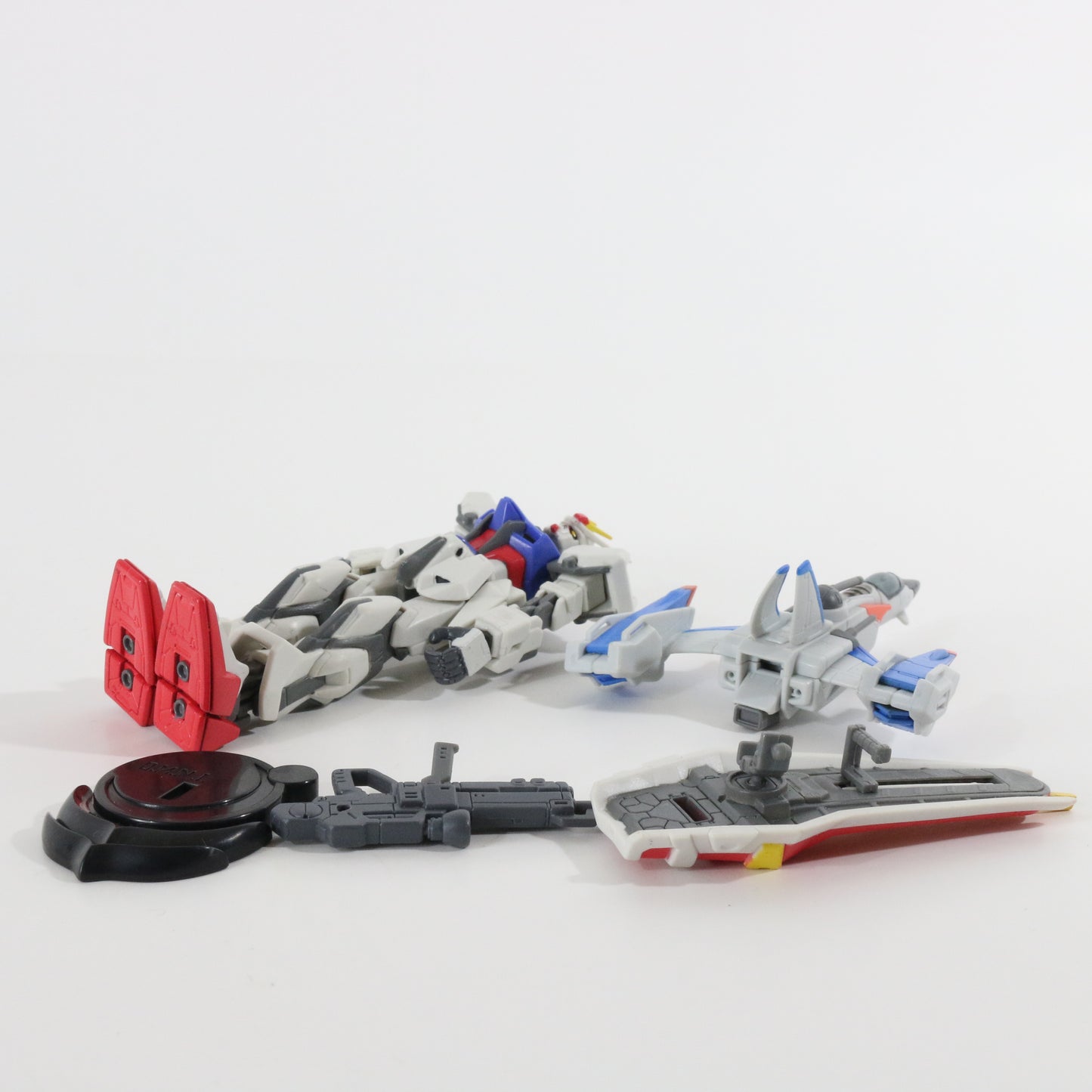 Gundam AT-X105 Aile Strike Mobile Suit Action Figure Bandai W/ Accessories