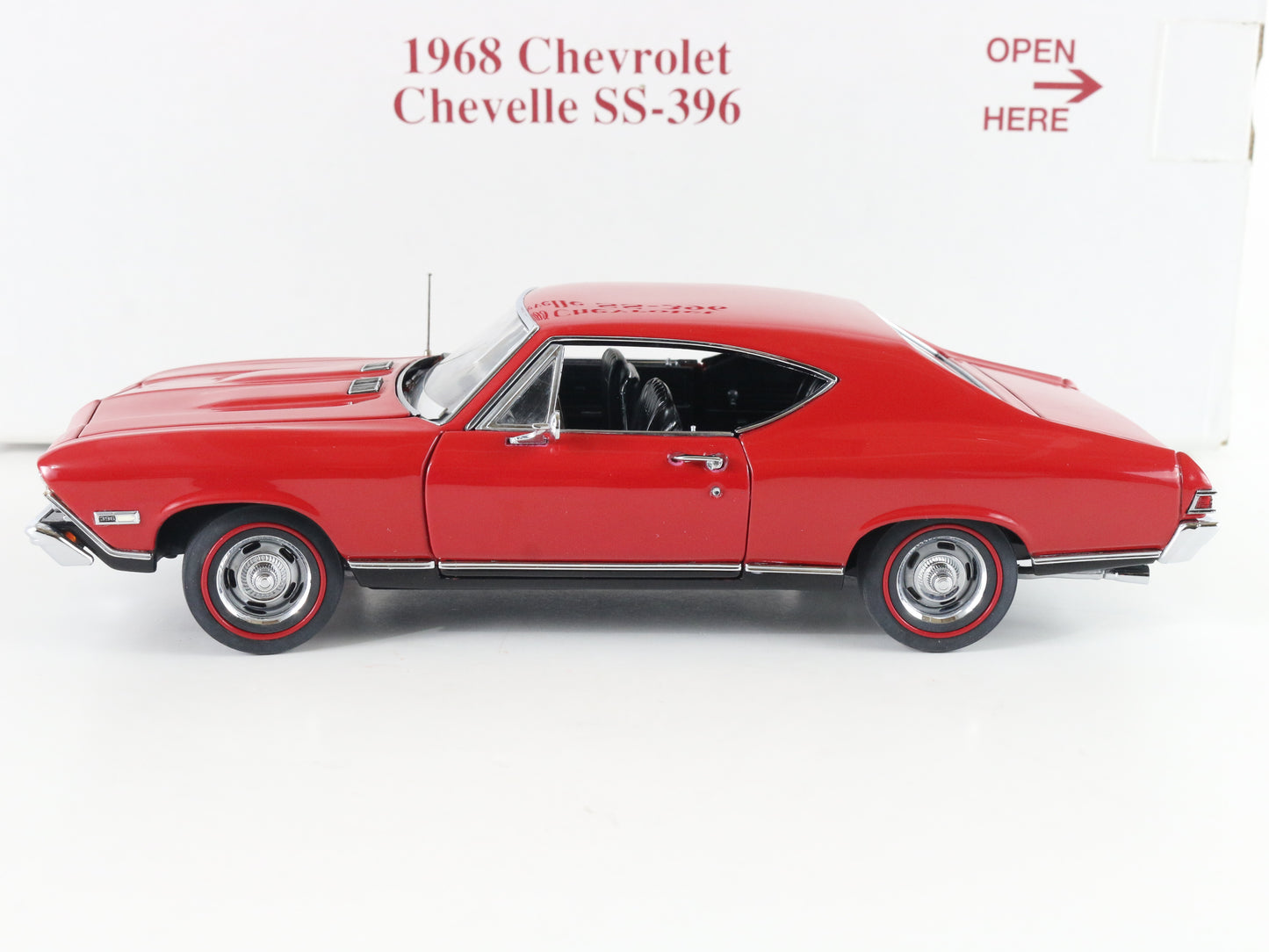 1968 '68 Chevrolet Chevelle SS-396 Red Danbury Mint 1:24 Model Car