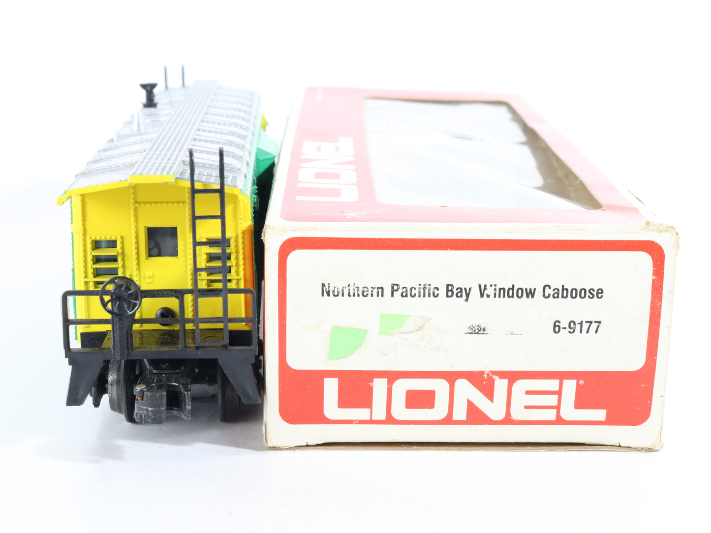 Lionel O 6-9177 Northern Pacific NP Illuminated Green Bay Window Caboose