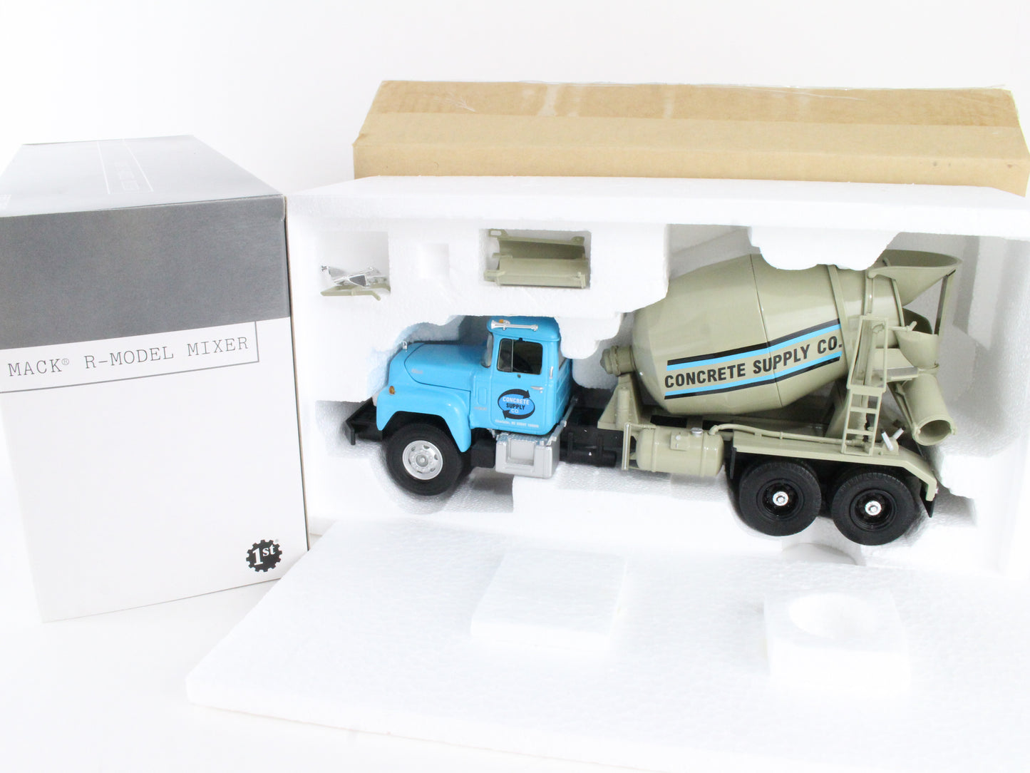 Mack R-Model Mixer Concrete Supply First Gear 1:34 Model 19-2622