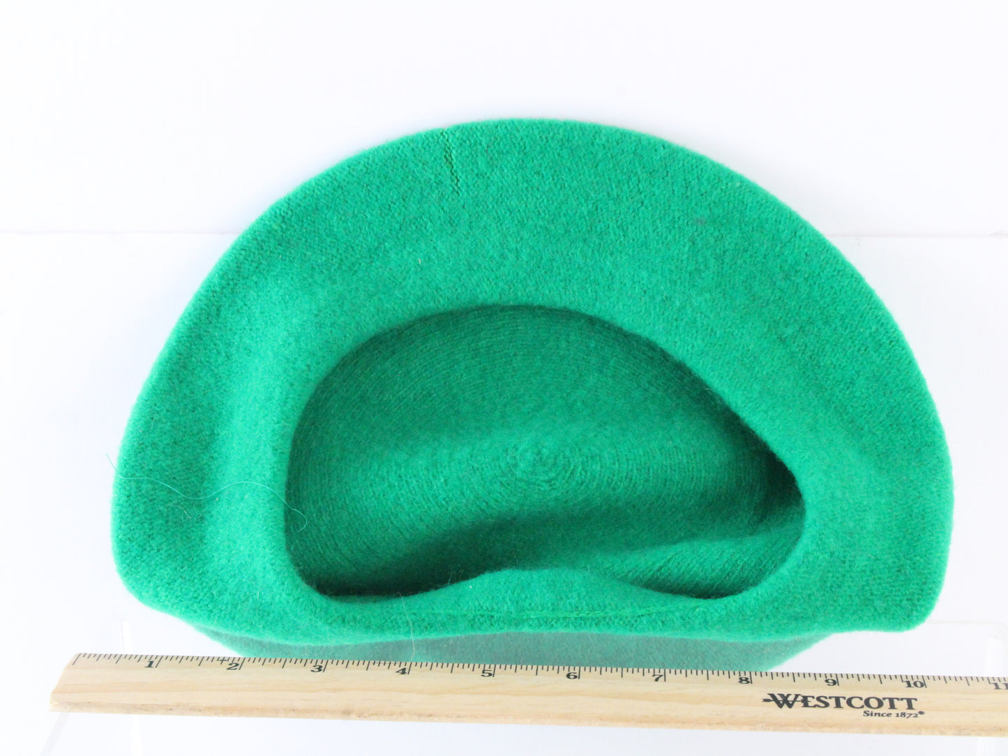 Ladies Boutique Elegant Green Wool Felt Beret One Size Czechoslovakia