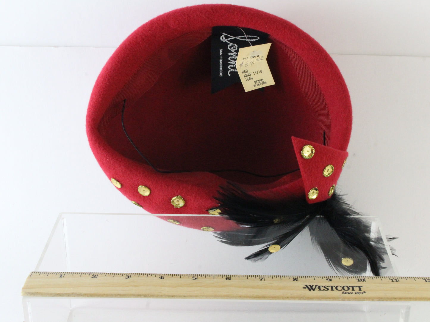 Sonni of California Ladies Fancy Red Felt Hat W/ Black Feathers 7 1/8 57cm