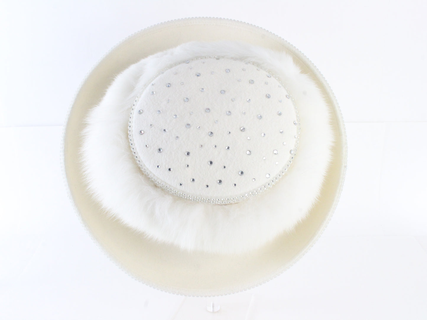 George Zamaul Couture Ladies Boutique White Felt Hat W/ Rhinestones 7 56cm