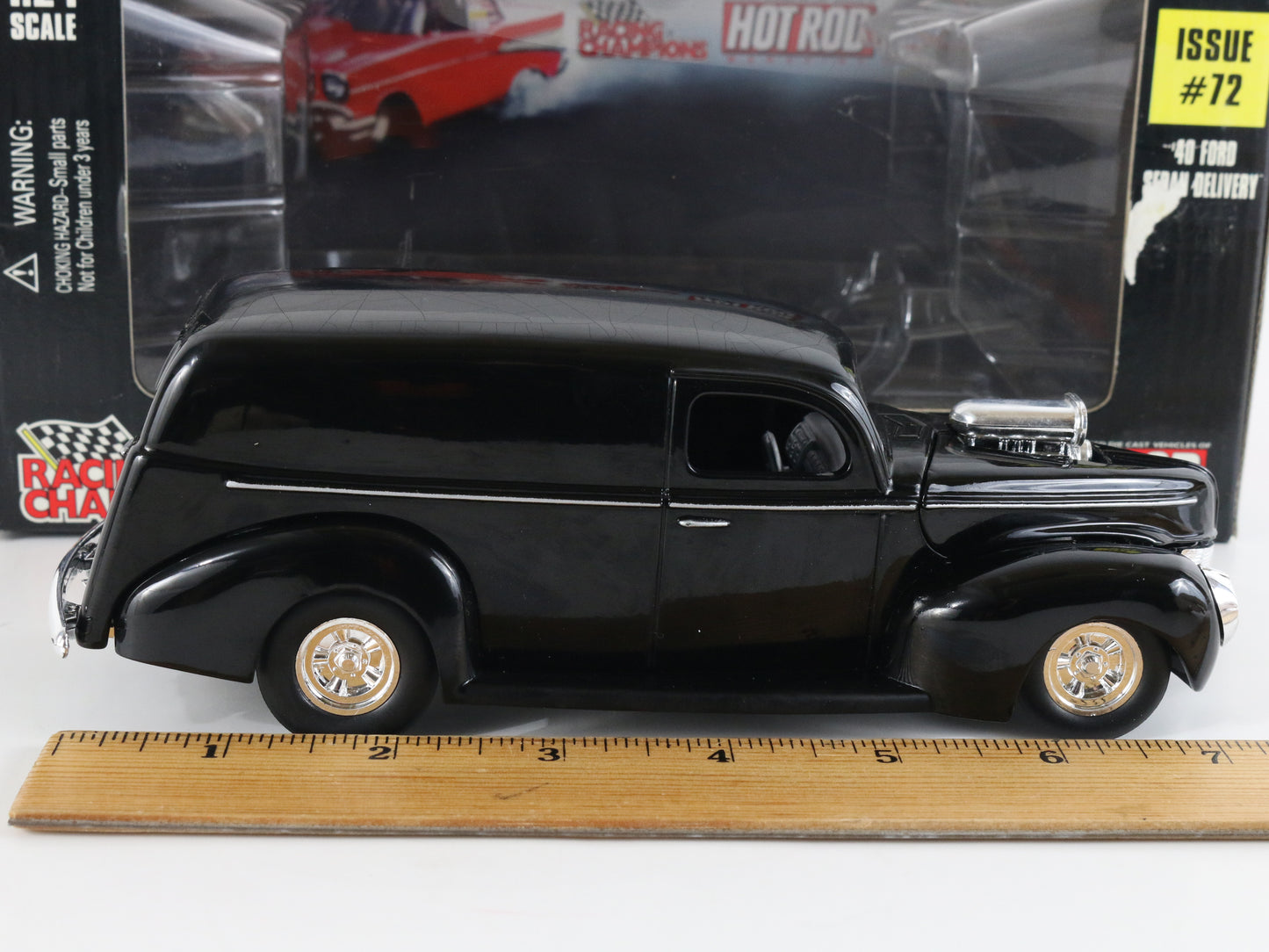 1940 Ford Sedan Delivery Black Issue #72 Hot Rod Racing Champions 1:24 Model Car