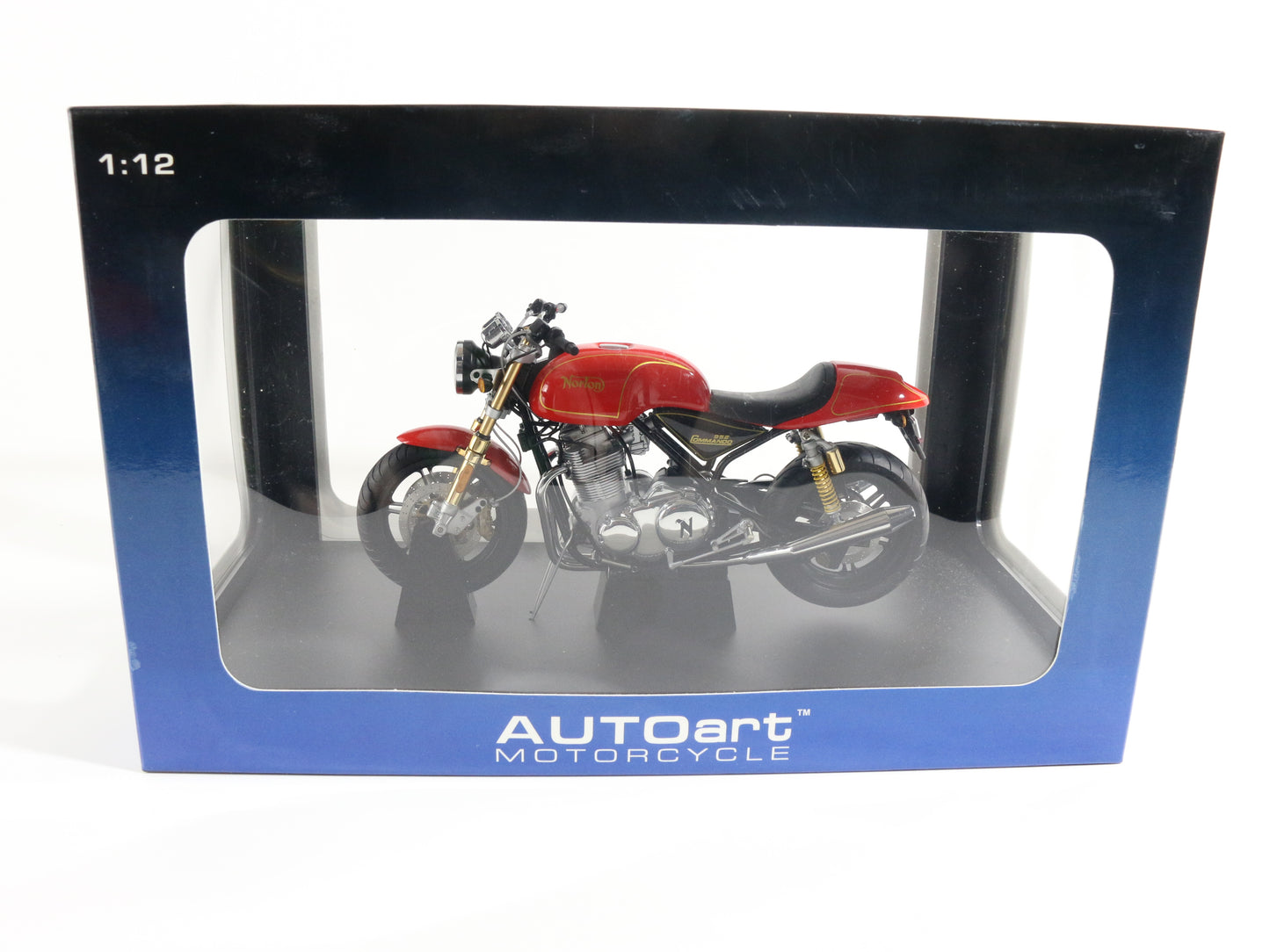 2005 Norton Commando 952 Red Autoart 1:12 Model Motorcycle 12161