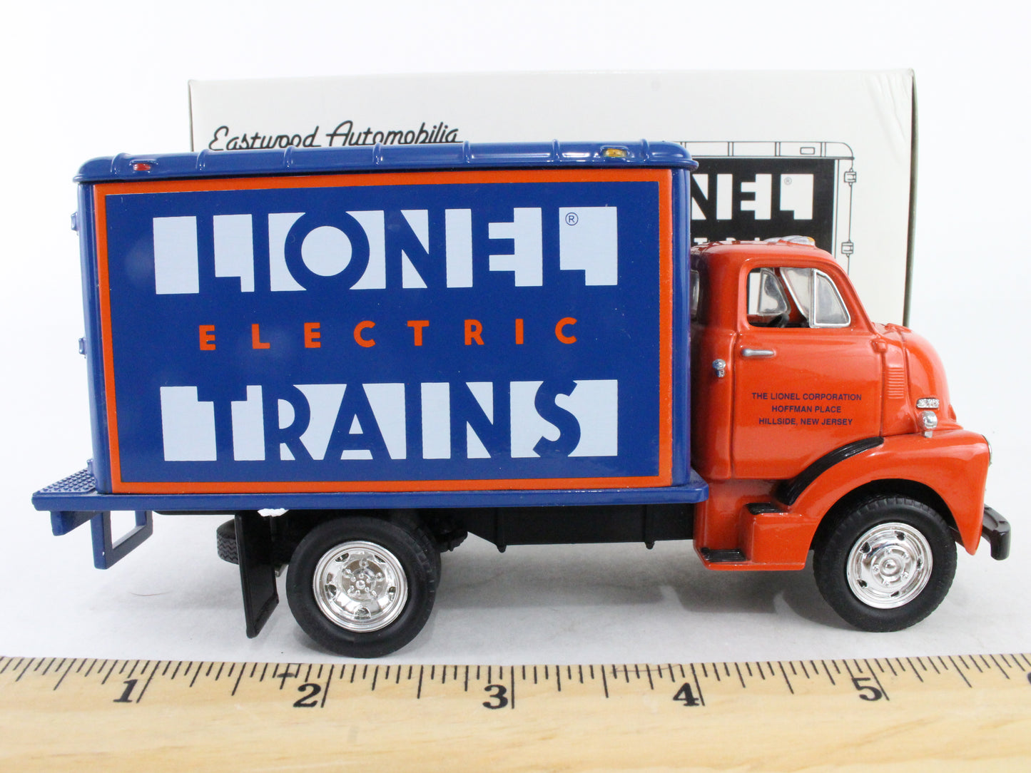 1952 GMC COE Lionel Electric Trains First Gear 1:34 Scale Model 19-0108