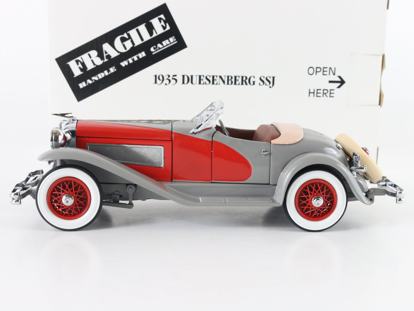 1935 Duesenberg SSJ Gray & Red Danbury Mint 1:24 Model Car