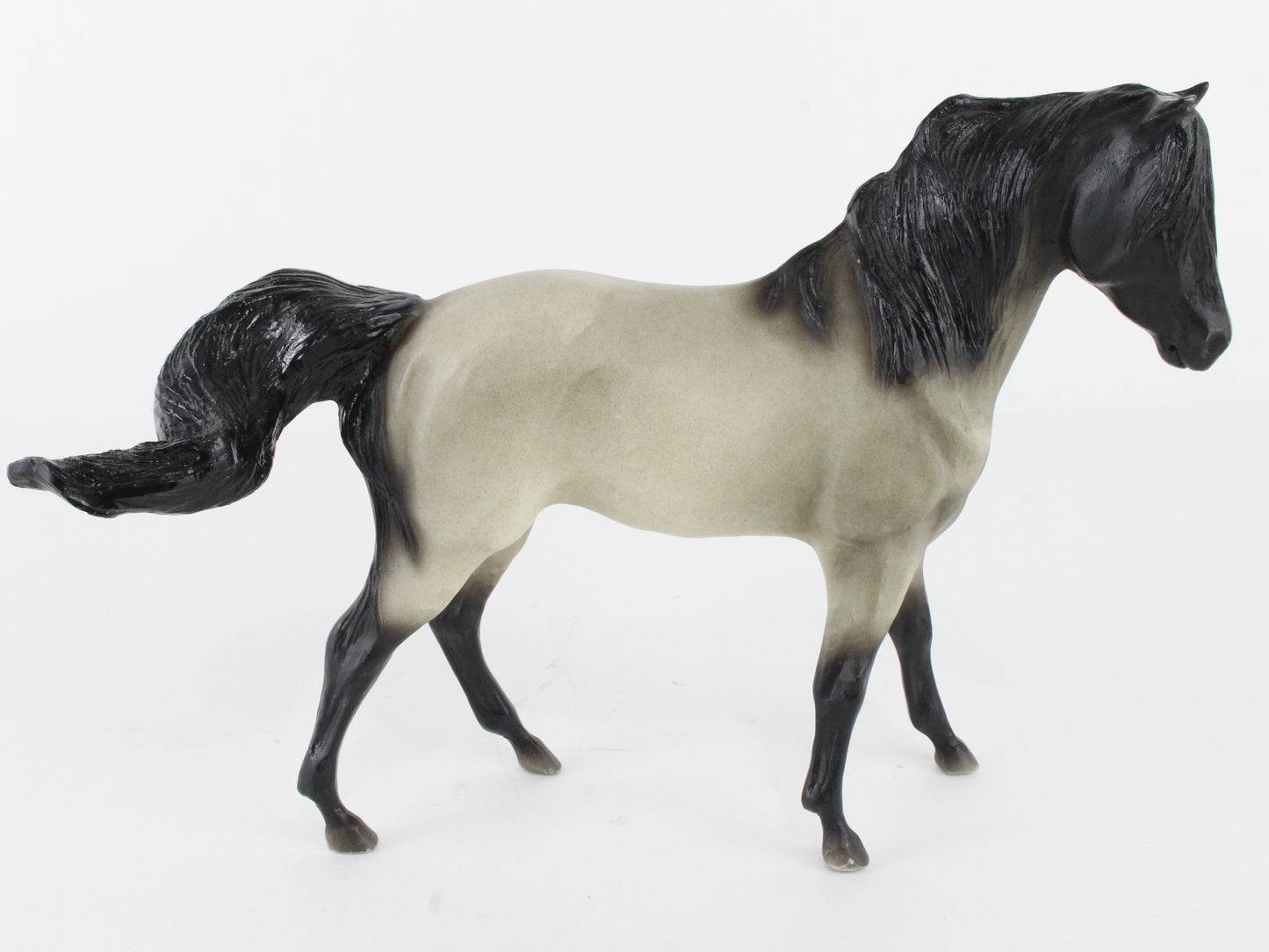 Clouds Legacy Blue Roan Breyer #1225 Classic Size Model Horse