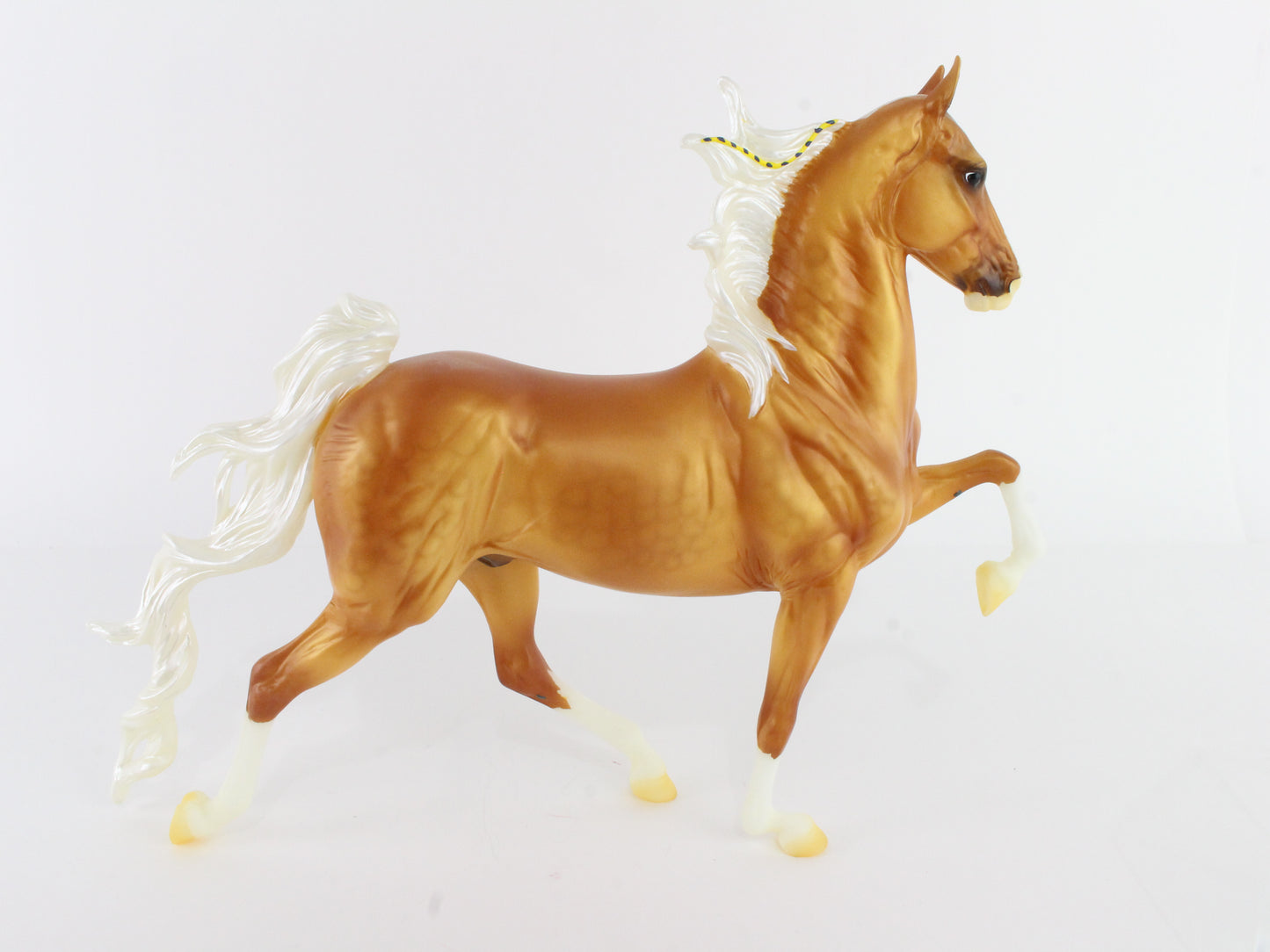 Dappled Palomino Saddlebred 70th Anniversary Breyer #8224 Traditional Size