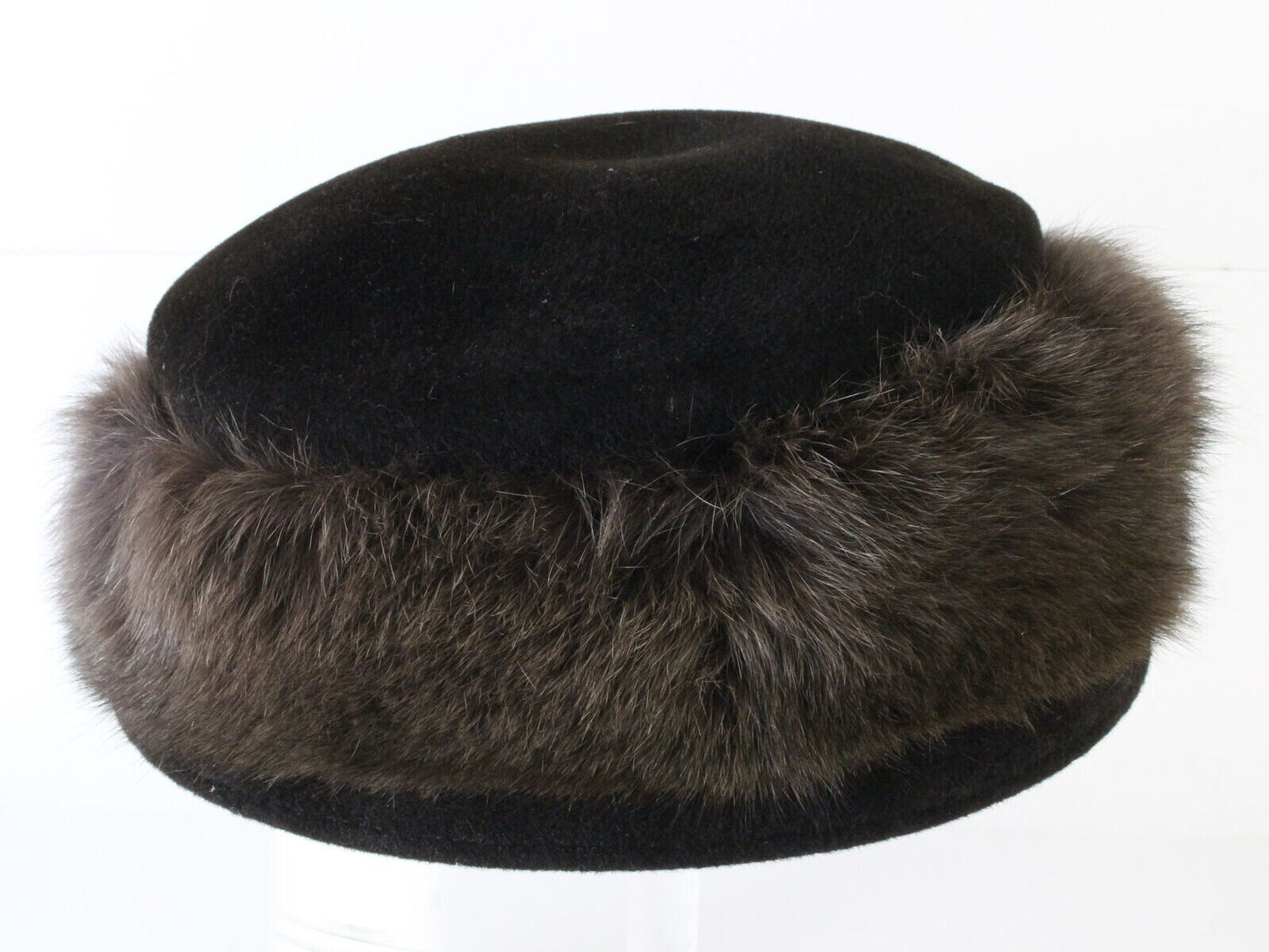 Kokin New York Ladies Boutique Chocolate Brown Fox Fur Hat 7 1/4 58cm