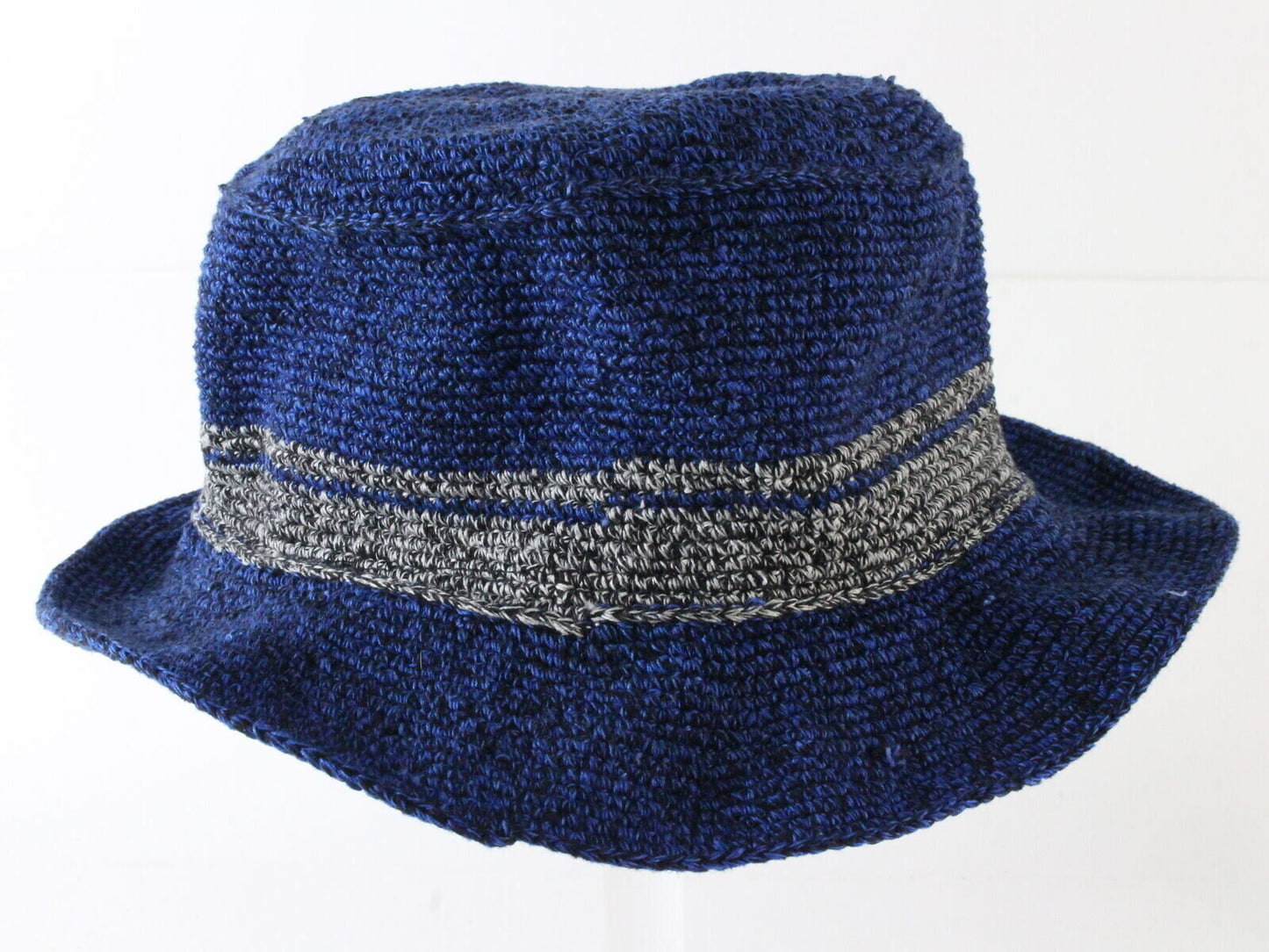 Caldino Ladies Blue Hand Knit Vintage Bucket Hat 7 1/8 57cm