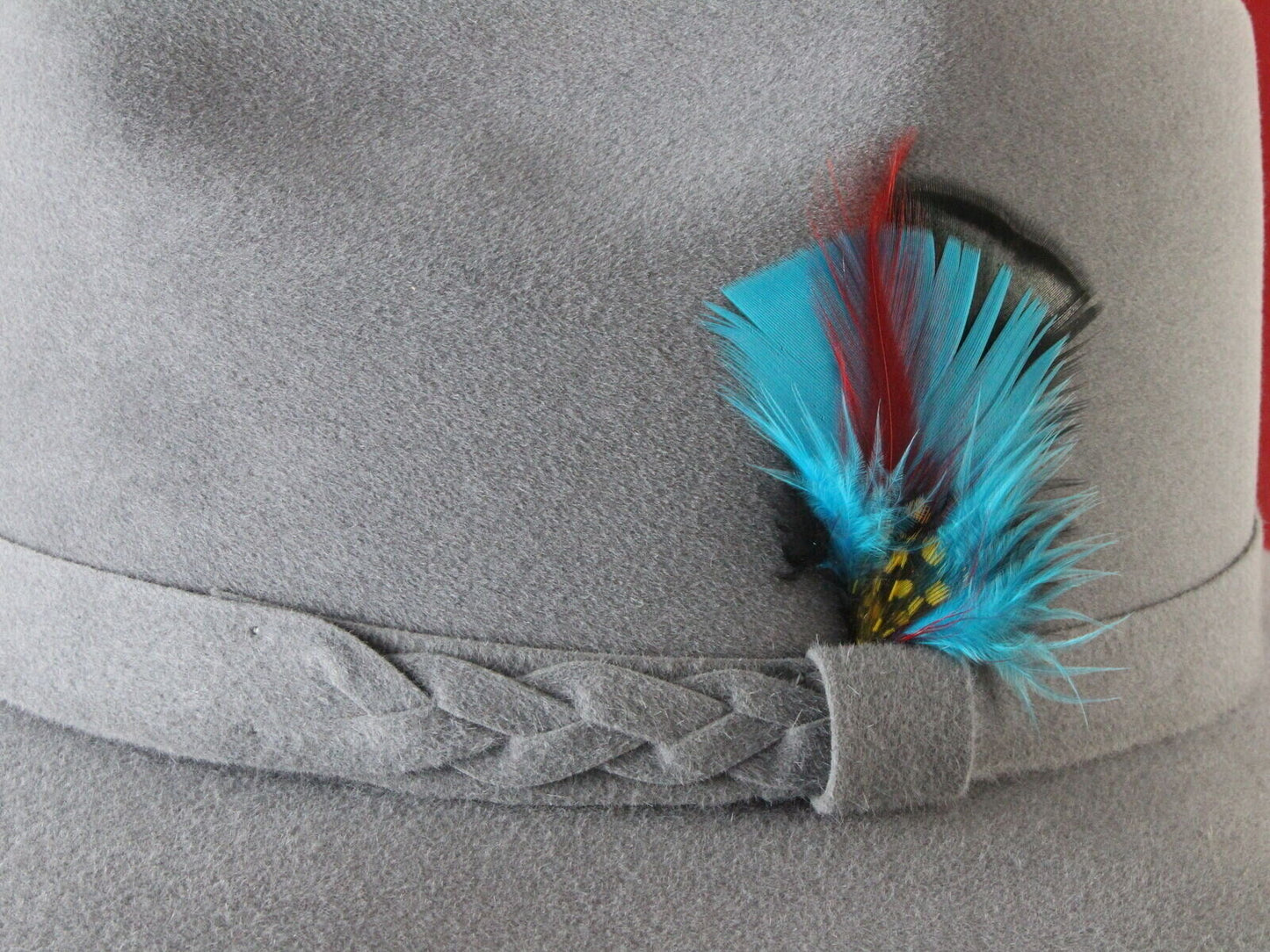 Biltmore TOP HATTERS Sterling Gray Felt Fedora W/ Blue Black Feathers 7 1/8 57cm